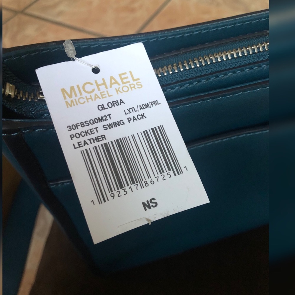 Mk Purse - Picture 4 of 7